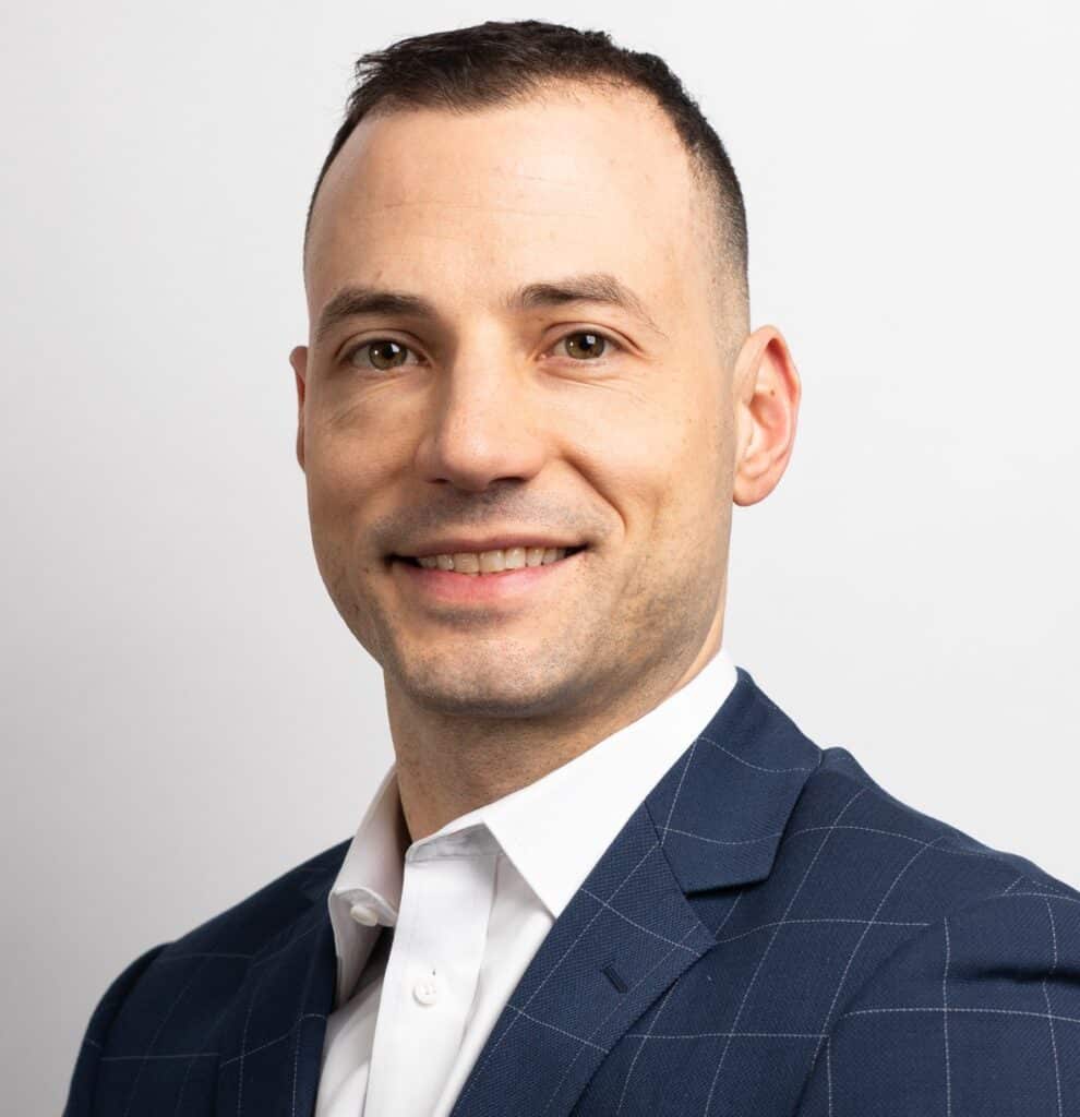 Dean Szikinger, Canadian immigration lawyer